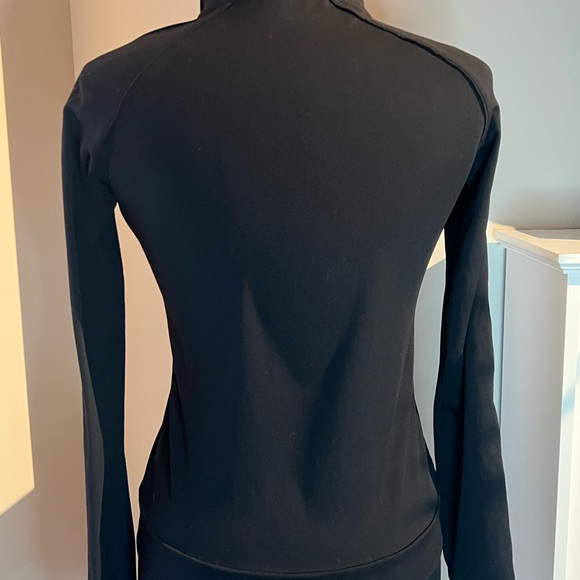 Black stretchy workout zip-up jacket - Picture 3 of 4